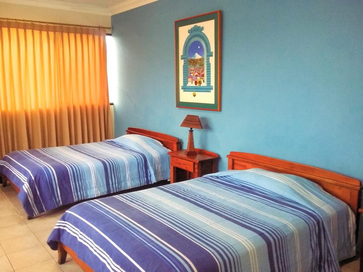 Hostal Solar Del Puerto Machala Exterior photo